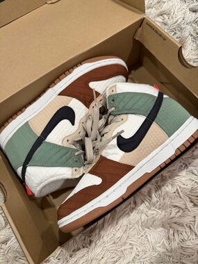Nike Dunk High-Top LX Next Nature